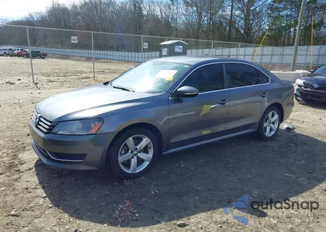2012 Volkswagen Passat 2.5L Se z USA, uszkodzony, nr VIN 1VWBP7A32CC098860